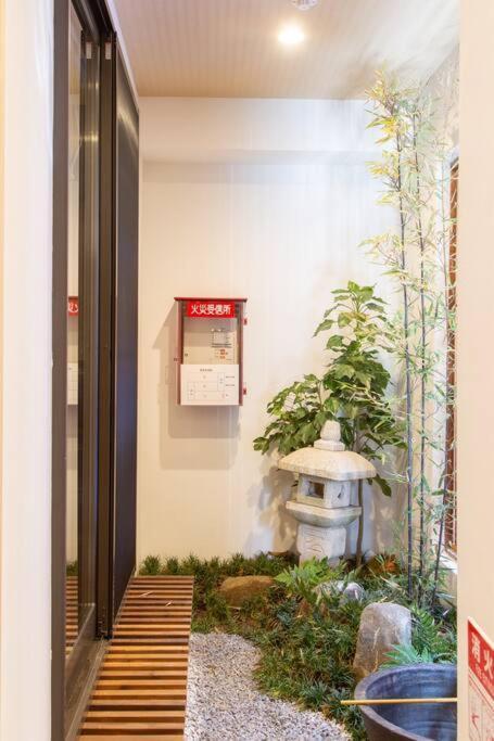 静響の宿 Silent Echo Inn Osaka Dış mekan fotoğraf